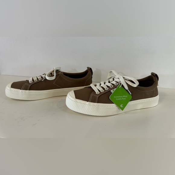 NWT Cariuma OCA Low Sand Contrast Thread Canvas Sneaker Size 10 Women 8.5 Men - Picture 1 of 16